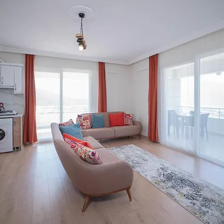 Charming With Fascinating View In פאטהיה