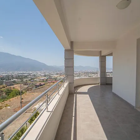 Charming With Fascinating View In Appartement *